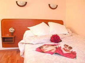 Hotel Saint Quentin パリ 部屋 写真